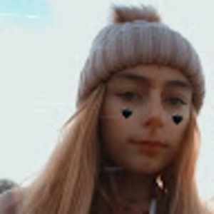 Meet your Posher, Taya